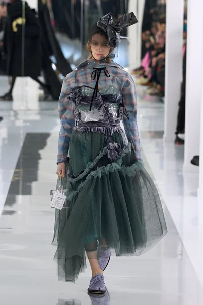 Look 11